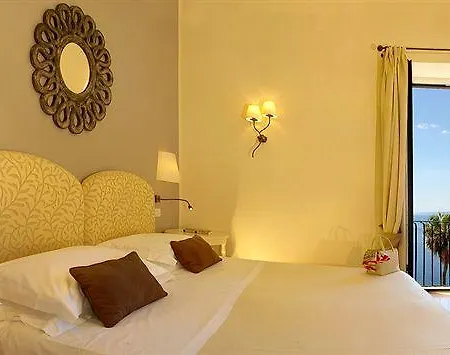 Belvedere Hotel 4*