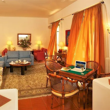 Belvedere Hotell 4*